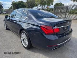 2015 BMW 7 Series 750i xDrive с VIN WBAYB6C5XFD965910, выставлен на аукционе Copart как лот 62613175 с пробегом 173 486 миль миль и Списание • Salvage title. История ставок и продаж доступна на DreamBid. Изображение 2.