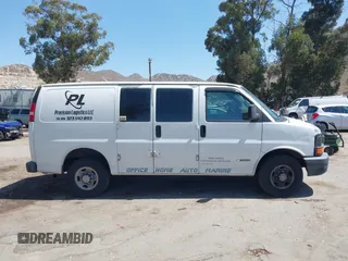 2005 Chevrolet City Express Cargo z VIN 1GCHG35V051250473, wystawiony jako IAAI lot #42316832 z przebiegiem 263 832 mil mil oraz . Historia ofert i sprzedaży dostępna na DreamBid. Obrazek 13.