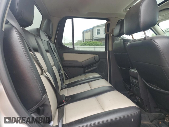 2007 Ford Explorer Sport Trac Limited z VIN 1FMEU53817UA11841, wystawiony jako Copart lot #60358315 z przebiegiem 142 789 mil mil oraz Czysty tytuł • Clean title. Historia ofert i sprzedaży dostępna na DreamBid. Obrazek 10.