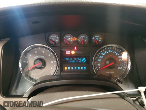 2010 Ford F-150 XL с VIN 1FTFX1EV0AFC60901, выставлен на аукционе Copart как лот 58361245 с пробегом 170 220 миль миль и На запчасти • Non repairable. История ставок и продаж доступна на DreamBid. Изображение 9.
