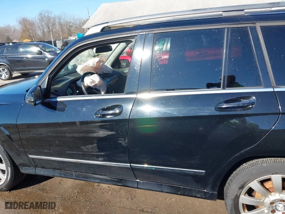 2012 Mercedes-Benz GLK-Class GLK 350 with VIN WDCGG8HB0CF904716, listed as a IAAI auction lot 41559135 with 111,040 mi miles. Bid and sale history available at carsss.com. Image 14.