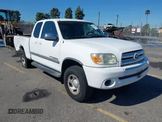 2006 Toyota Tundra SR5 with VIN 5TBRU34116S468950, listed as a IAAI auction lot 41723659 with 63,968 mi miles. Bid and sale history available at carsss.com. Image 1.