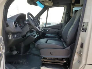 2024 Mercedes-Benz Sprinter with VIN W1W8NB6Y0RT164426, listed as a Copart auction lot 51678665 with 2,928 mi miles and Non Repairable. Bid and sale history available at DreamBid. Image 7.