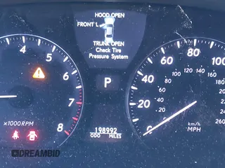 2007 Lexus LS 460 z VIN JTHBL46F475008259, wystawiony jako IAAI lot #38420663 z przebiegiem 198 992 mil mil oraz . Historia ofert i sprzedaży dostępna na DreamBid. Obrazek 7.