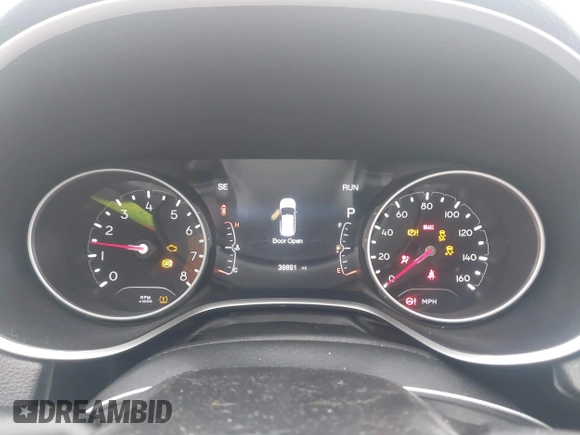 2018 Jeep Compass Altitude with VIN 3C4NJDBB0JT399781, listed as a IAAI auction lot 41711499 with 39,891 mi miles and . Bid and sale history available at carsss.com. Image 7.