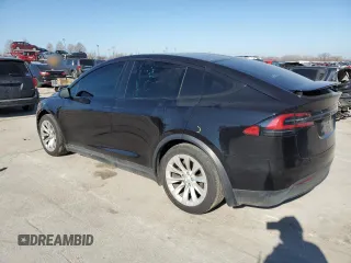 2016 Tesla Model X 70D with VIN 5YJXCBE20GF011801, listed as a Copart auction lot 47640725 with 174,948 mi miles and Salvage Title. Bid and sale history available at DreamBid. Image 2.