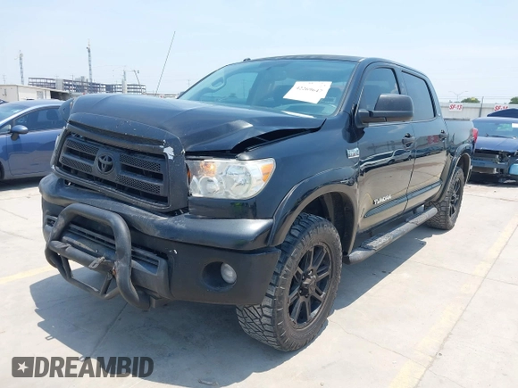 2013 Toyota Tundra z VIN 5TFDW5F15DX321719, wystawiony jako IAAI lot #42269647 z przebiegiem 174 242 mil mil oraz . Historia ofert i sprzedaży dostępna na DreamBid. Obrazek 19.