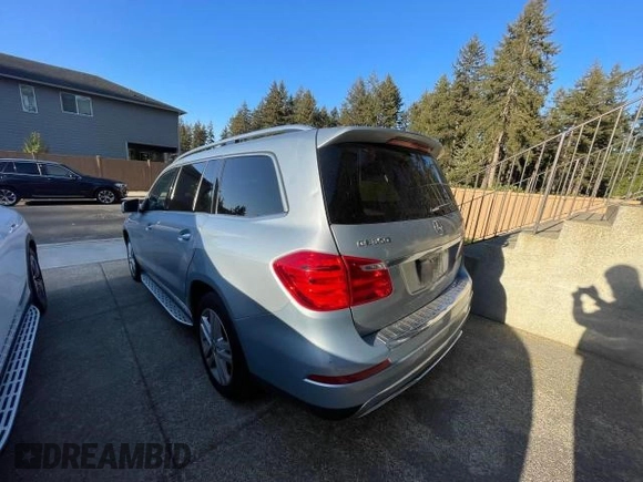 2015 Mercedes-Benz GL-Class GL 350 BlueTEC with VIN 4JGDF2EE6FA496002, listed as a Copart auction lot 52011744 with 136,993 mi miles. Bid and sale history available at carsss.com. Image 3.