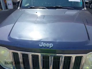 2008 Jeep Liberty Sport with VIN 1J8GN28K28W144152, listed as a IAAI auction lot 41885518 with 160,457 mi miles. Bid and sale history available at carsss.com. Image 6.