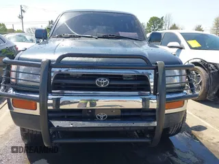 1998 Toyota 4Runner SR5 with VIN JT3HN86R3W0170519, listed as a IAAI auction lot 41894136 with 185,261 mi miles and . Bid and sale history available at DreamBid. Image 12.