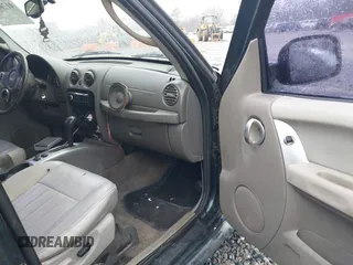 2005 Jeep Liberty Limited with VIN 1J4GK58K95W519297, listed as a IAAI auction lot 41766368 with 261,551 mi miles. Bid and sale history available at carsss.com. Image 5.
