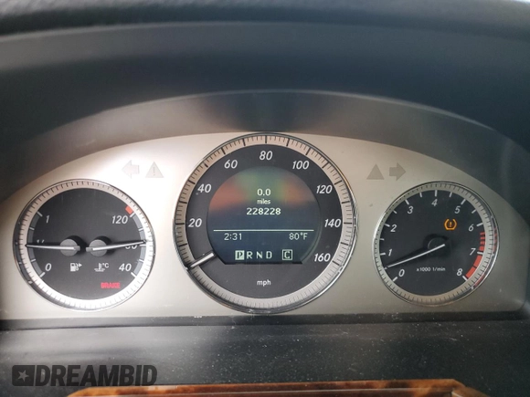 2010 Mercedes-Benz GLK 350 z VIN WDCGG8HB8AF323753, wystawiony jako Copart lot #55125945 z przebiegiem 228 228 mil mil oraz Szkoda całkowita • Salvage title. Historia ofert i sprzedaży dostępna na DreamBid. Obrazek 9.