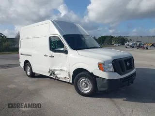 2021 Nissan NV Cargo SV z VIN 1N6BF0LY1MN804323, wystawiony jako IAAI lot #41806353 z przebiegiem 121 296 mil mil oraz . Historia ofert i sprzedaży dostępna na DreamBid. Obrazek 1.