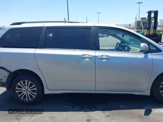 2020 Toyota Sienna XLE Auto Access Seat with VIN 5TDYZ3DC5LS054619, listed as a IAAI auction lot 42266295 with 94,703 mi miles and . Bid and sale history available at DreamBid. Image 14.