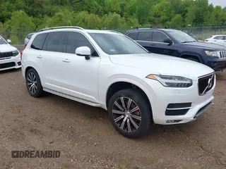 2016 Volvo XC90 T6 Momentum z VIN YV4A22PK9G1058921, wystawiony jako IAAI lot #42322844 z przebiegiem 102 909 mil mil oraz . Historia ofert i sprzedaży dostępna na DreamBid. Obrazek 1.