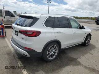 2022 BMW X5 xDrive45e with VIN 5UXTA6C03N9L84706, listed as a Copart auction lot 50725583 with 25,616 mi miles. Bid and sale history available at carsss.com. Image 3.
