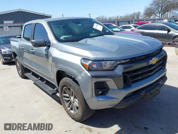 2023 Chevrolet Colorado 2WD LT z VIN 1GCPSCEK4P1231718, wystawiony jako IAAI lot #41718041 z przebiegiem 4 380 mil mil oraz . Historia ofert i sprzedaży dostępna na DreamBid. Obrazek 1.