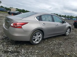 2013 Nissan Altima SV z VIN 1N4BL3AP9DC187441, wystawiony jako Copart lot #58827225 z przebiegiem 109 442 mil mil oraz Szkoda całkowita • Salvage title. Historia ofert i sprzedaży dostępna na DreamBid. Obrazek 3.