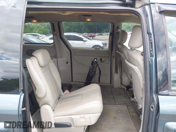 2006 Dodge Grand Caravan SXT z VIN 2D4GP44L26R792885, wystawiony jako IAAI lot #42362970 z przebiegiem 243 001 mil mil oraz . Historia ofert i sprzedaży dostępna na DreamBid. Obrazek 8.