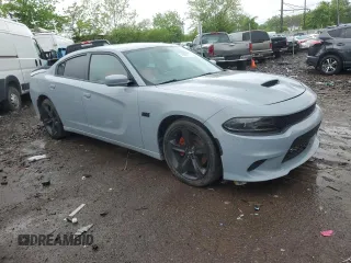 2017 Dodge Charger R/T z VIN 2C3CDXCT3HH559098, wystawiony jako Copart lot #56300175 z przebiegiem 108 000 mil mil oraz Szkoda całkowita • Salvage title. Historia ofert i sprzedaży dostępna na DreamBid. Obrazek 4.