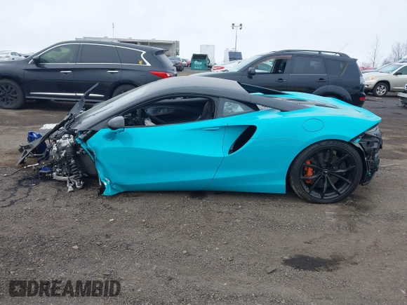 2023 McLaren Artura z VIN SBM16AEA2PW001787, wystawiony jako IAAI lot #41842771 z przebiegiem 2352 mil mil oraz . Historia ofert i sprzedaży dostępna na DreamBid. Obrazek 13.