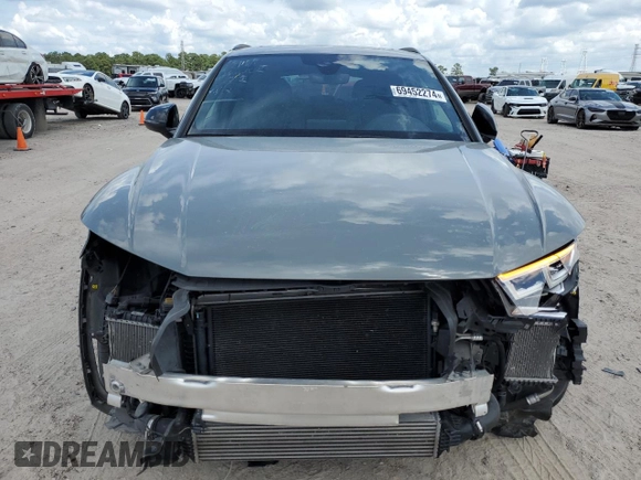 2020 Audi SQ5 Premium Plus with VIN WA1B4AFY8L2127341, listed as a Copart auction lot 69452274 with 41,814 mi miles and Salvage Title. Bid and sale history available at DreamBid. Image 5.