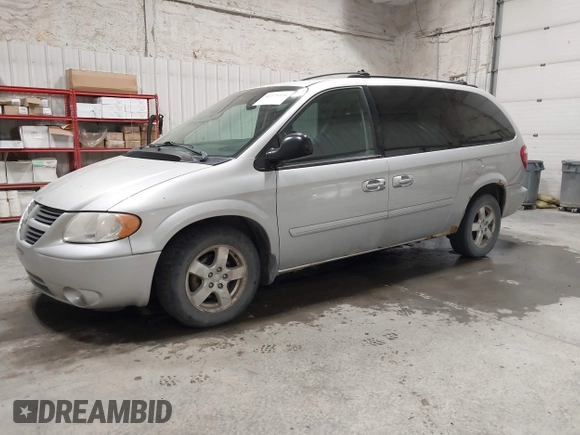 2005 Dodge Caravan SXT with VIN 2D4GP44L35R316403, listed as a IAAI auction lot 42375328 with 179,299 mi miles and . Bid and sale history available at DreamBid. Image 2.