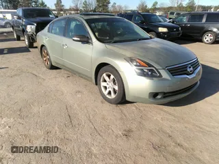 2007 Nissan Altima 2.5 with VIN 1N4AL21E57N462154, listed as a IAAI auction lot 41841513 with 243,059 mi miles. Bid and sale history available at carsss.com. Image 1.