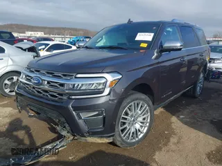 2022 Ford Expedition Platinum with VIN 1FMJU1MT4NEA00365, listed as a IAAI auction lot 41125340 with 60,080 mi miles. Bid and sale history available at carsss.com. Image 19.