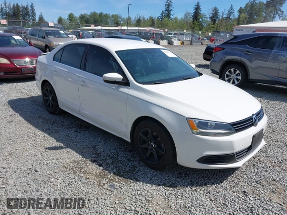 2013 Volkswagen Jetta TDI w/Premium с VIN 3VWLL7AJXDM388780, выставлен на аукционе IAAI как лот 42167972 с пробегом 189 950 миль миль и . История ставок и продаж доступна на DreamBid. Изображение 1.