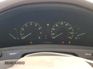 1995 Lexus LS 400 z VIN JT8UF22E3S0009474, wystawiony jako Copart lot #56906185 z przebiegiem 225 087 mil mil oraz Tytuł czysty. Historia ofert i sprzedaży dostępna na DreamBid. Obrazek 9.