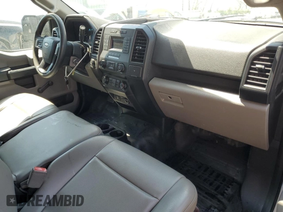 2019 Ford F-150 XL with VIN 1FTMF1CB0KKD11468, listed as a Copart auction lot 53828475 with 138,116 mi miles and Salvage Title. Bid and sale history available at carsss.com. Image 8.