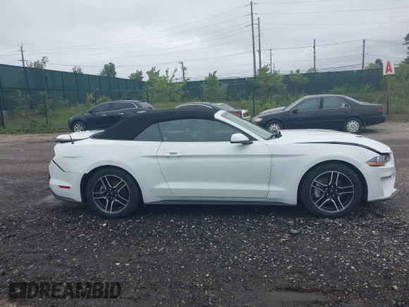 2022 Ford Mustang EcoBoost z VIN 1FATP8UH3N5104988, wystawiony jako IAAI lot #42320593 z przebiegiem 51 101 mil mil oraz . Historia ofert i sprzedaży dostępna na DreamBid. Obrazek 13.