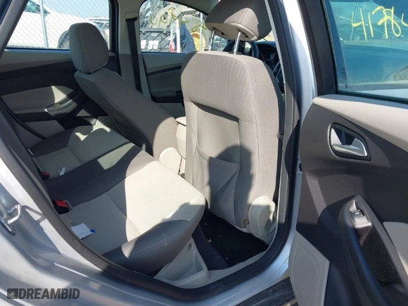 2014 Ford Focus SE with VIN 1FADP3F28EL209943, listed as a IAAI auction lot 41784990 with 28,000 mi miles. Bid and sale history available at carsss.com. Image 8.