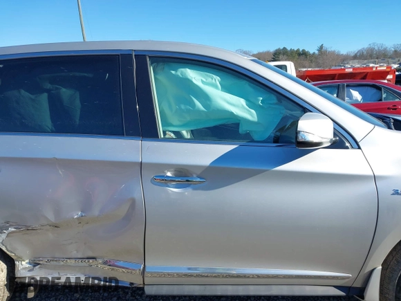 2019 Infiniti QX60 LUXE with VIN 5N1DL0MN3KC555343, listed as a IAAI auction lot 41331200 with 103,085 mi miles. Bid and sale history available at carsss.com. Image 13.
