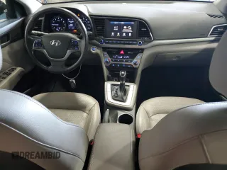 2017 Hyundai Elantra SE z VIN 5NPD84LF5HH002214, wystawiony jako Copart lot #56302285 z przebiegiem 135 856 mil mil oraz Szkoda całkowita • Salvage title. Historia ofert i sprzedaży dostępna na DreamBid. Obrazek 8.