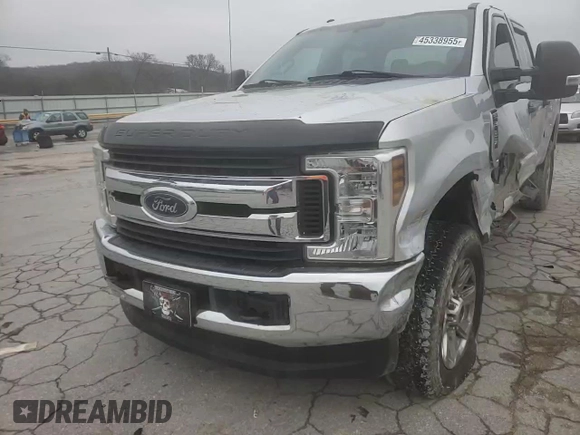 2018 Ford Super Duty F-250 SRW XL with VIN 1FT7W2B62JEB39366, listed as a Copart auction lot 45338955 with 161,626 mi miles and Clean Title. Bid and sale history available at carsss.com. Image 10.