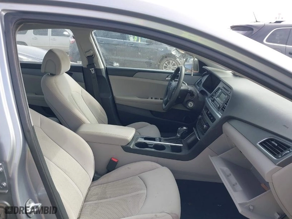 2017 Hyundai Sonata SE with VIN 5NPE24AF1HH588693, listed as a IAAI auction lot 41356233 with 1 mi miles. Bid and sale history available at carsss.com. Image 5.