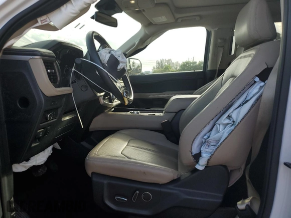 2022 Ford Expedition Limited with VIN 1FMJU1KT6NEA65222, listed as a Copart auction lot 45297205 with 38,423 mi miles and Clean Title. Bid and sale history available at carsss.com. Image 7.