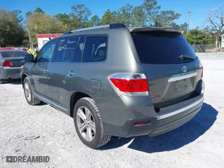 2012 Toyota Highlander Limited with VIN 5TDYK3EH7CS054667, listed as a IAAI auction lot 41716240 with 234,682 mi miles. Bid and sale history available at carsss.com. Image 3.