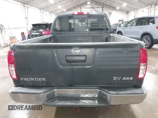 2013 Nissan Frontier SV z VIN 1N6AD0CW5DN748757, wystawiony jako IAAI lot #41629095 z przebiegiem 138 322 mil mil oraz . Historia ofert i sprzedaży dostępna na DreamBid. Obrazek 16.