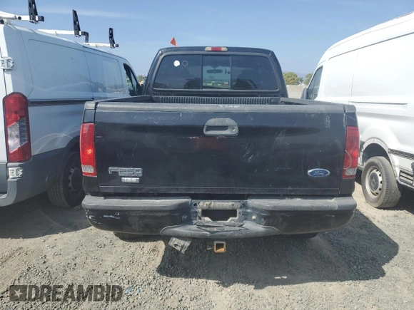 2003 Ford F-250 XL with VIN 1FTNW21P03EC70140, listed as a Copart auction lot 60461875 with 133,397 mi miles and Clean title. Bid and sale history available at DreamBid. Image 6.