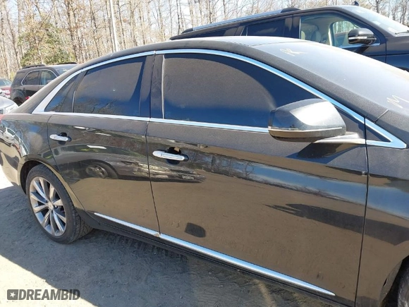 2013 Cadillac XTS Luxury with VIN 2G61R5S33D9184878, listed as a IAAI auction lot 41644213 with 113,293 mi miles. Bid and sale history available at carsss.com. Image 13.