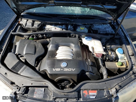2001 Volkswagen Passat GLS with VIN WVWHH63B01E033953, listed as a Copart auction lot 74086794 with 135,066 mi miles and Salvage Title. Bid and sale history available at carsss.com. Image 13.