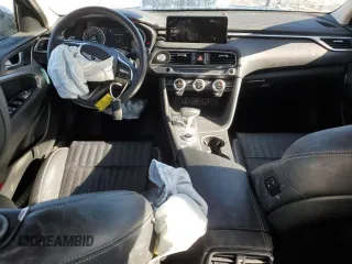 2022 Genesis G70 2.0T z VIN KMTG34TA5NU085937, wystawiony jako Copart lot #47049485 z przebiegiem 25 470 mil mil oraz Szkoda całkowita • Salvage title. Historia ofert i sprzedaży dostępna na DreamBid. Obrazek 8.