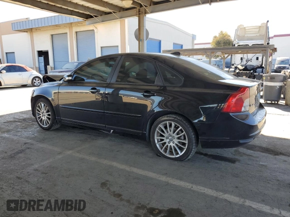 2010 Volvo S40 with VIN YV1382MS4A2496076, listed as a Copart auction lot 50271595 with 158,842 mi miles and Salvage Title. Bid and sale history available at carsss.com. Image 2.