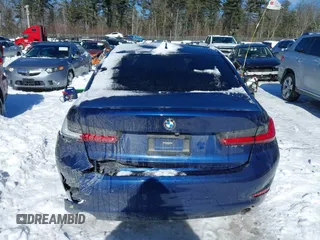 2019 BMW 3 Series 330i xDrive with VIN WBA5R7C59KAJ82495, listed as a IAAI auction lot 41597332 with 79,192 mi miles. Bid and sale history available at carsss.com. Image 17.