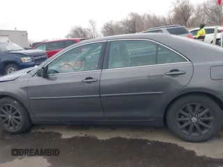 2011 Toyota Camry LE z VIN 4T4BF3EK7BR165320, wystawiony jako IAAI lot #41299126 z przebiegiem 271 182 mil mil oraz . Historia ofert i sprzedaży dostępna na DreamBid. Obrazek 14.