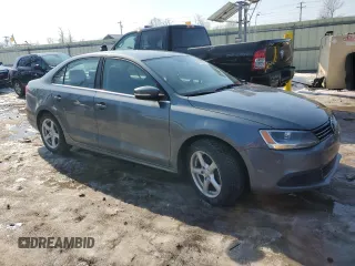 2013 Volkswagen Jetta Sedan SE with VIN 3VWDP7AJ1DM450589, listed as a Copart auction lot 48606665 with 42,968 mi miles and Salvage Title. Bid and sale history available at carsss.com. Image 4.