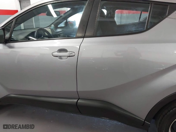 2018 Toyota C-HR XLE with VIN NMTKHMBX0JR015680, listed as a IAAI auction lot 41987642 with 80,367 mi miles. Bid and sale history available at carsss.com. Image 14.